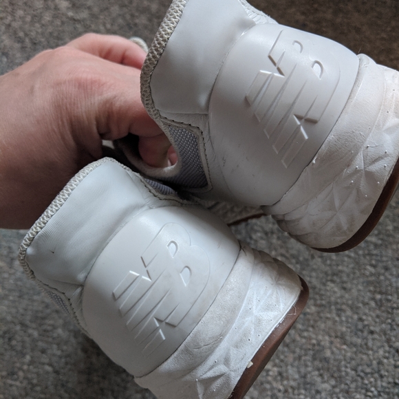 Like new white New Balance sneakers - Picture 5 of 6